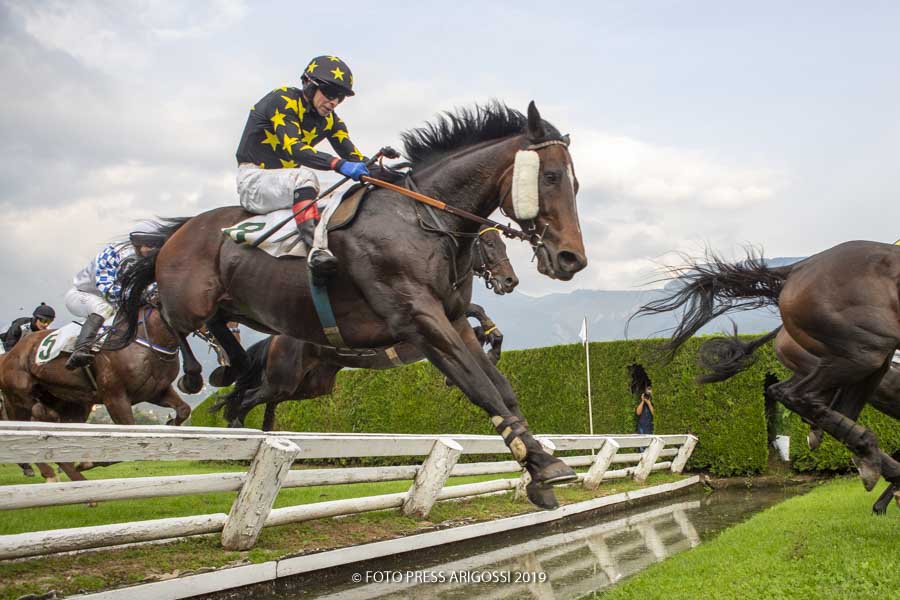 Farben und Lichter an diesem Wochenende mit Grossen Preisen in Meran.