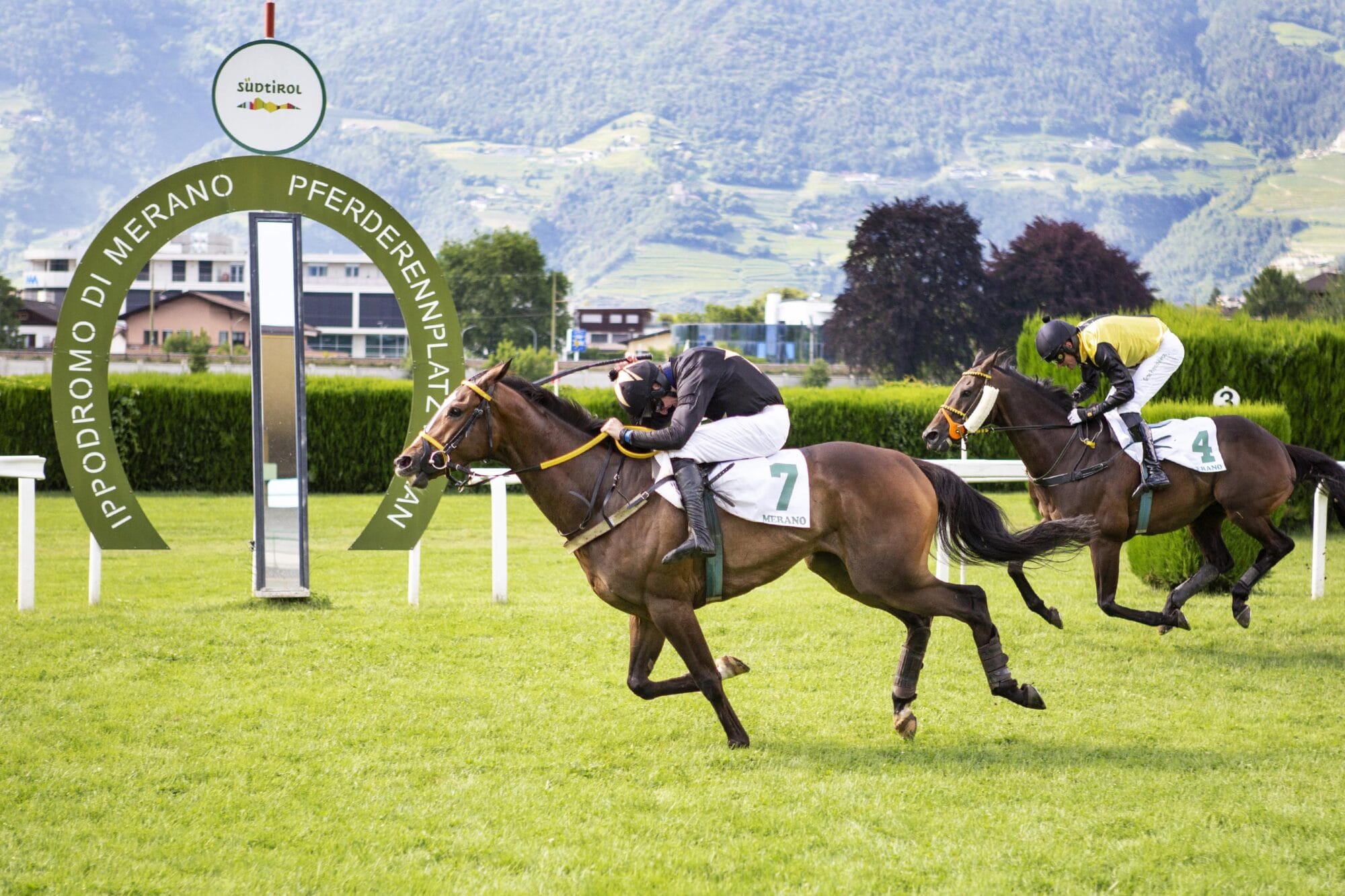 Arc En Ciel überrascht im Listenrennen um den Preis Eisacktal – Hattrick für Jan Faltejsek